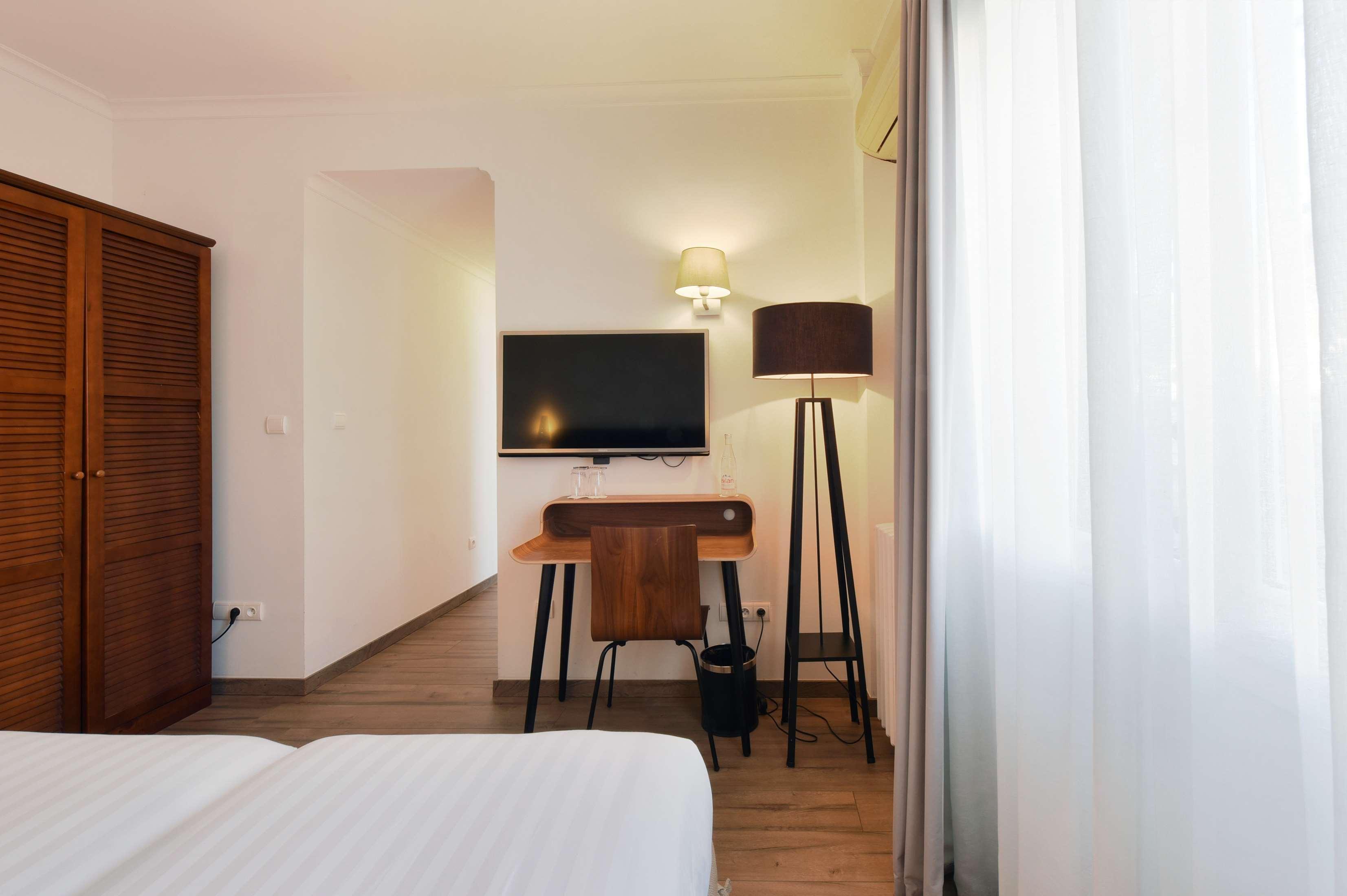 Best Western Plus La Corniche Toulon Exterior photo