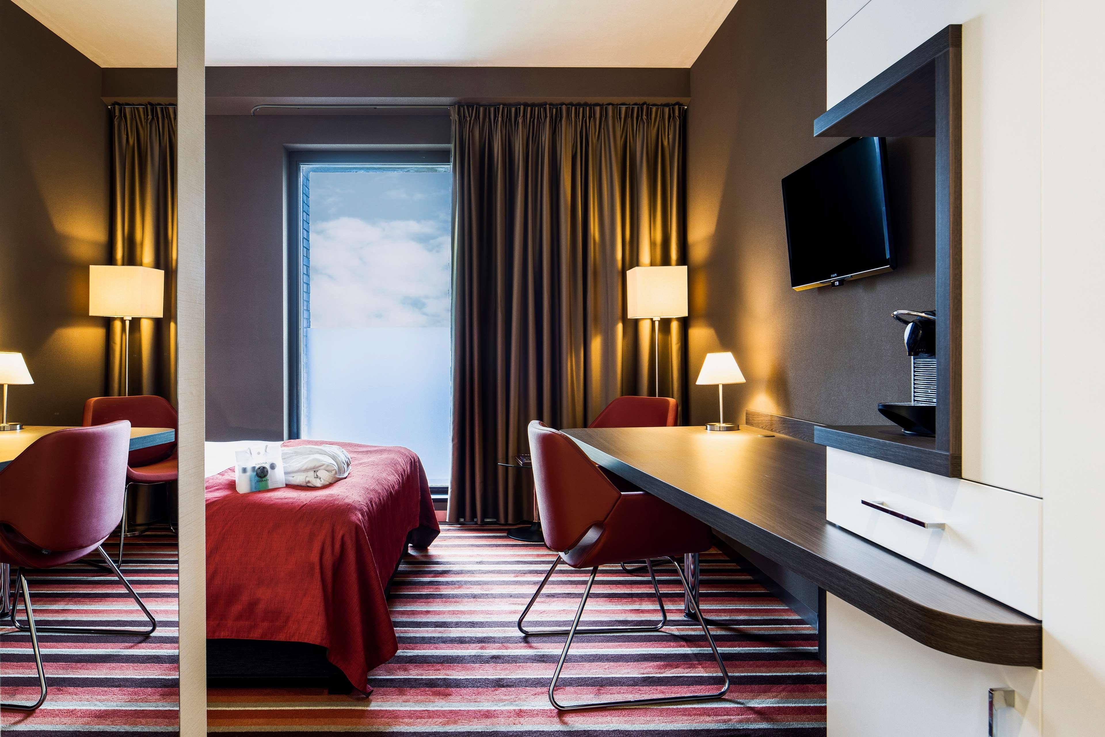 Best Western Plus La Corniche Toulon Exterior photo
